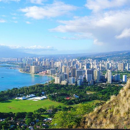 Newly Renovated 2 Bedroom Condo, 1 Block To Waikiki Beach, Free Parking Honolulu Exterior photo